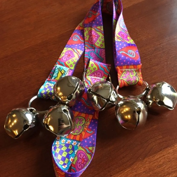 Hearts Print Puppy Potty Training Bells - Picture 2 of 6